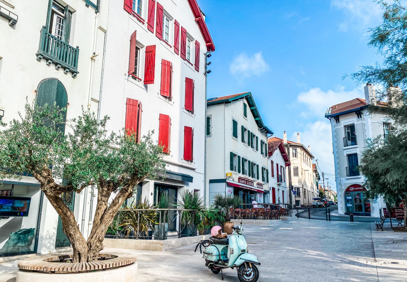 Appartement à Biarritz - ZORION- Perle Rare: 5 min Plage 🏖  & Centre