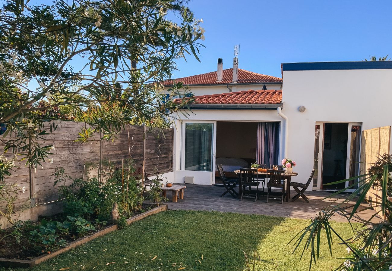 Appartement à Biarritz - OSABA- Superbe T3 Proche Plage & Terrasse🌊