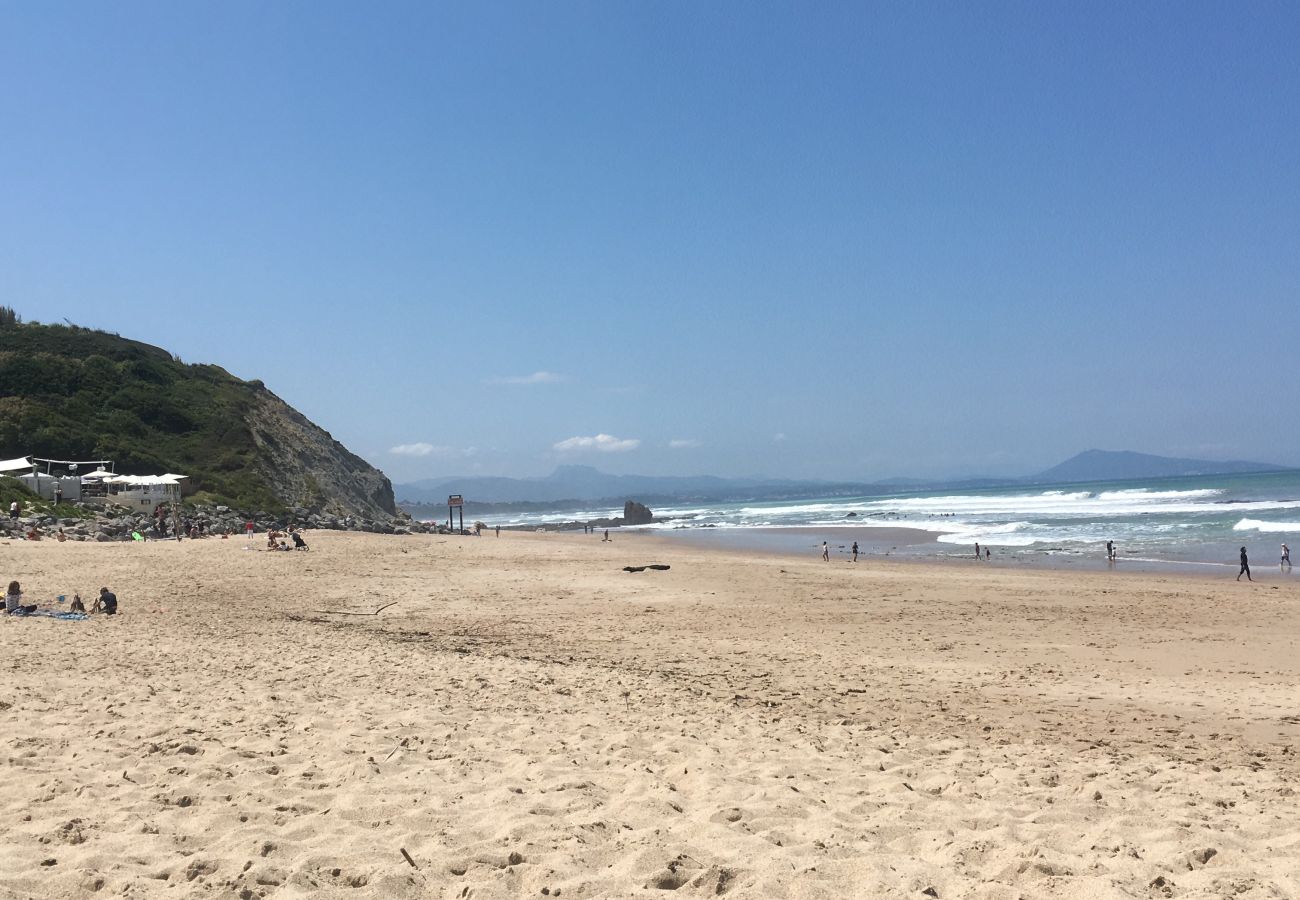 Appartement à Biarritz - OSABA- Superbe T3 Proche Plage & Terrasse🌊